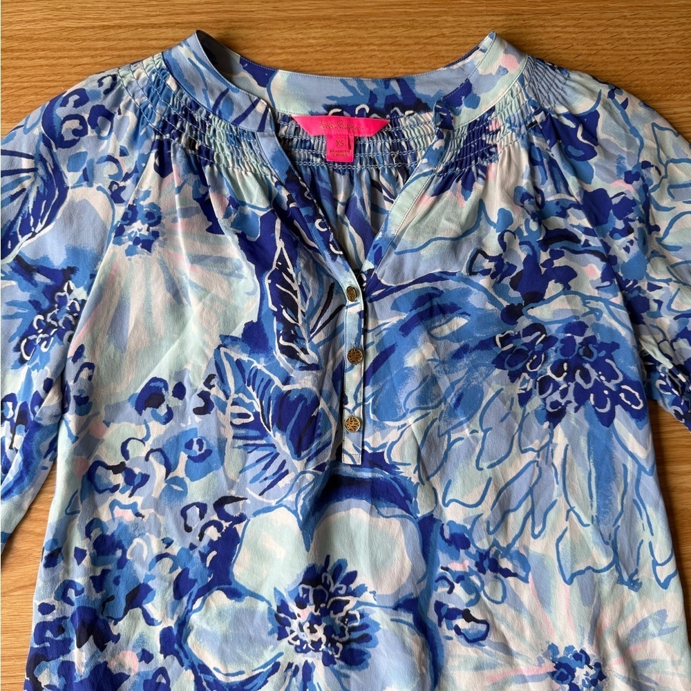 Lilly Pulitzer 100% Silk Elsa Blouse in Catch and Keep Sz XS - Picture 4 of 8